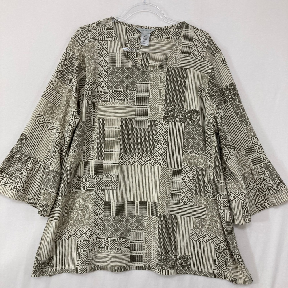 Multiples Blouse size 1X Bell Sleeve Knit Geometric Boho Stretch Knit Comfy